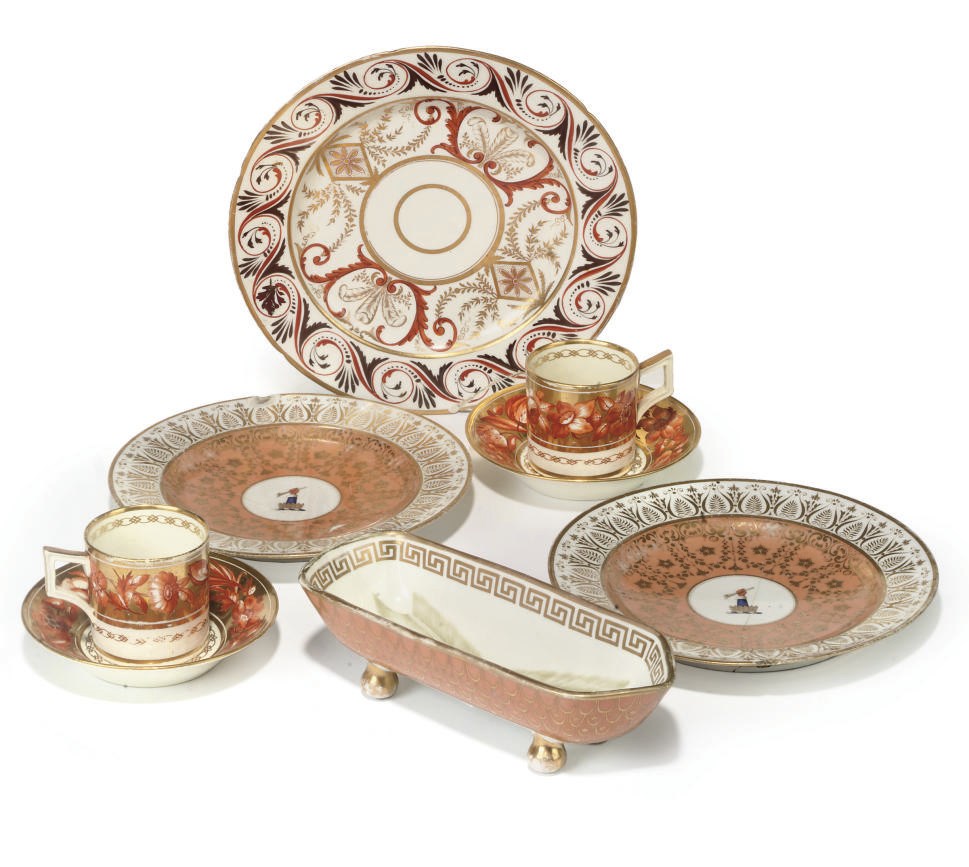 A GROUP OF ENGLISH PORCELAIN TEAWARES AND A PEN HOLDER