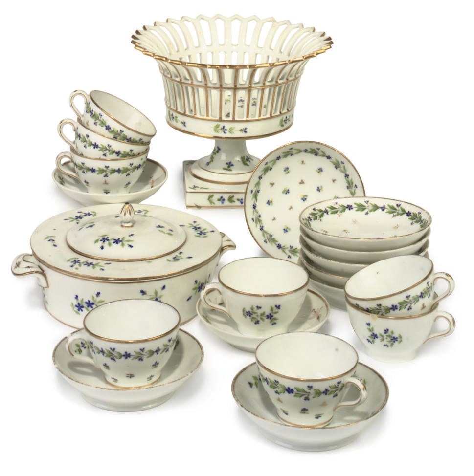 A GROUP OF FRENCH PORCELAIN DINNER AND TEA WARES
