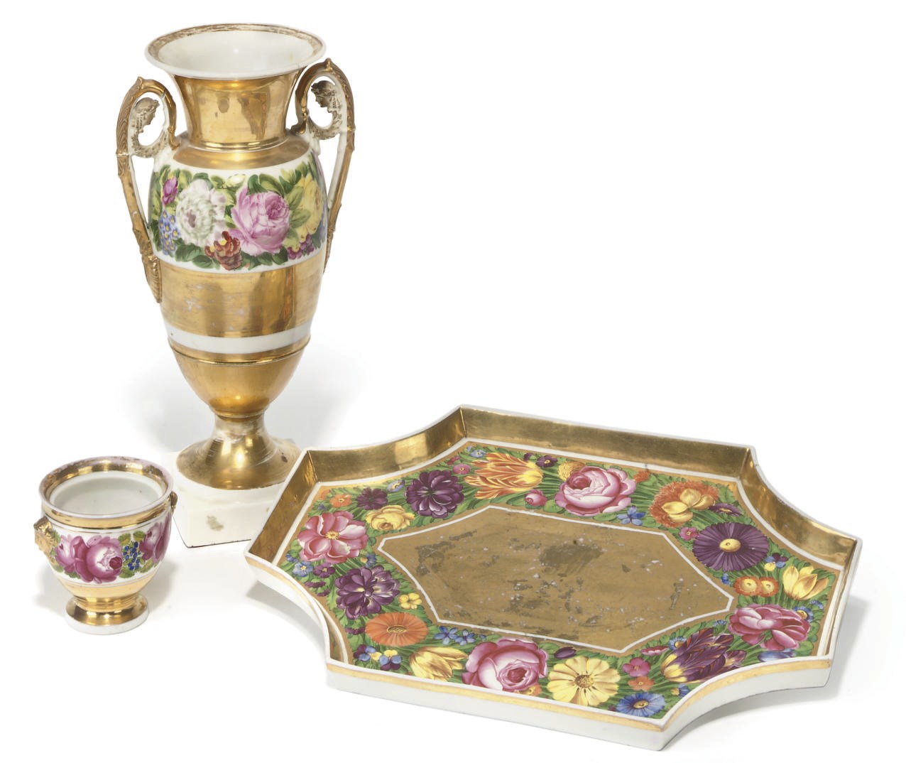 A PARIS PORCELAIN GILT GROUND TRAY, A VASE AND A SUGAR BOWL SIMILAR