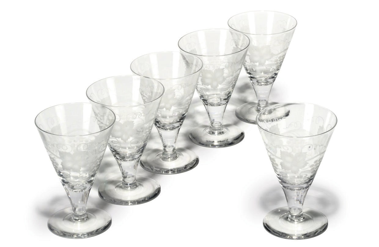 A SET OF SIX AMERICAN ENGRAVED GLASS GOBLETS
