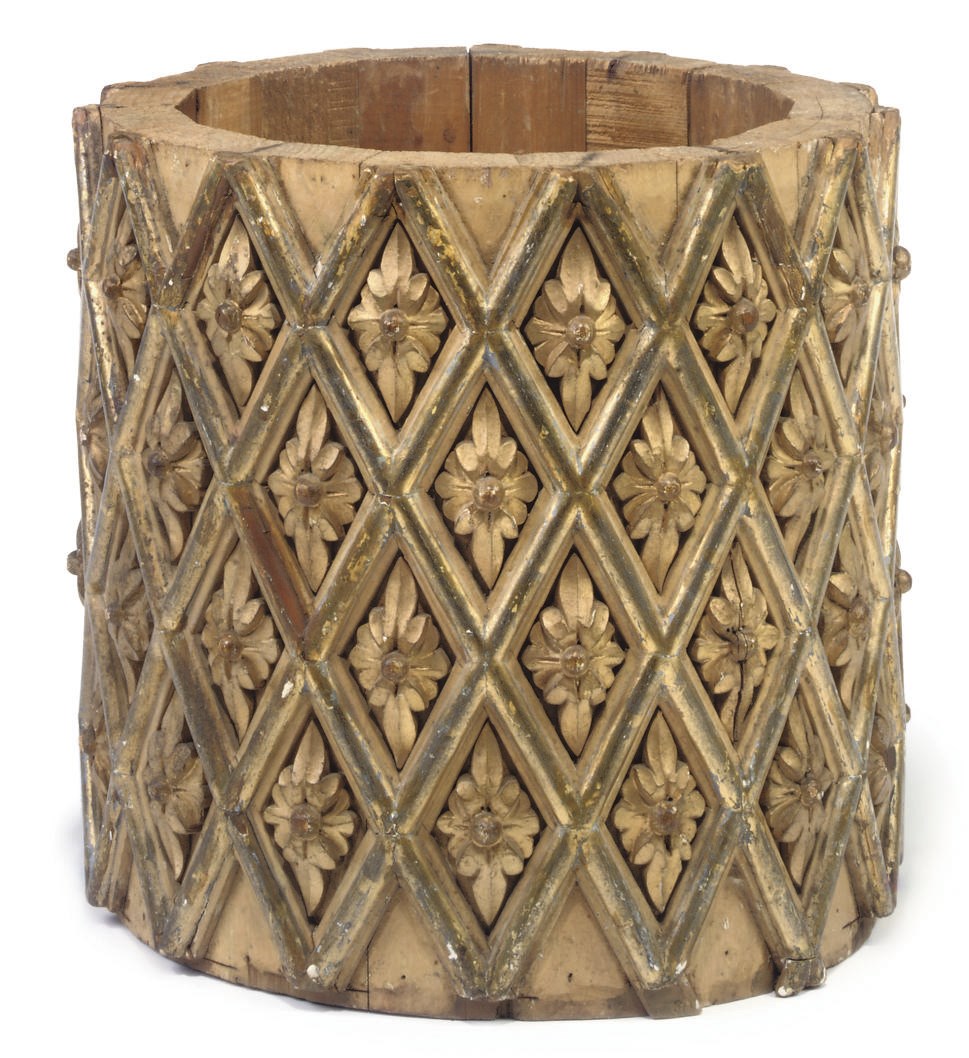 AN ARCHITECTURAL GILTWOOD COLUMNAR FRAGMENT