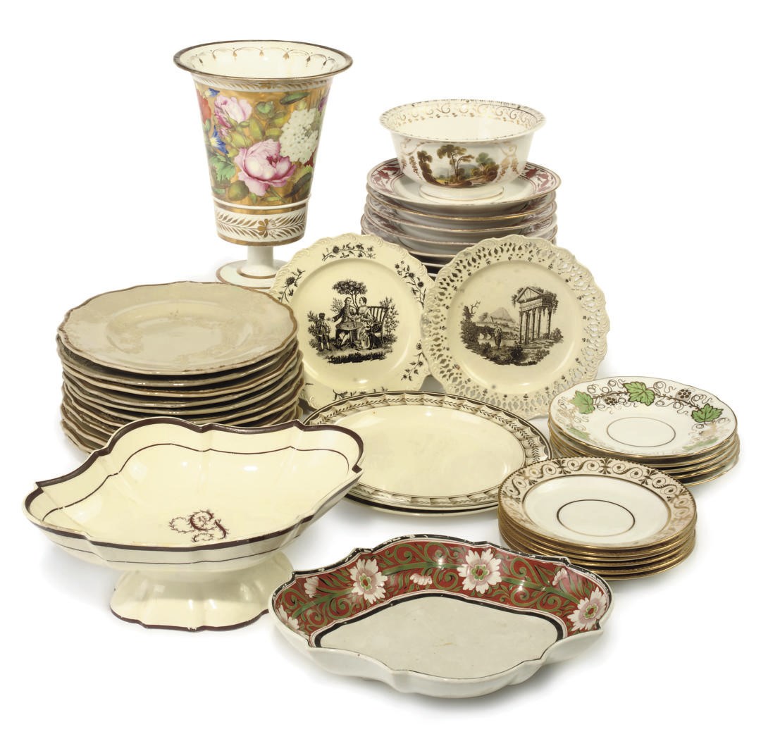 AN ENGLISH PORCELAIN VASE AND VARIOUS ITEMS OF ENGLISH PORCELAIN AND CREAMWARE