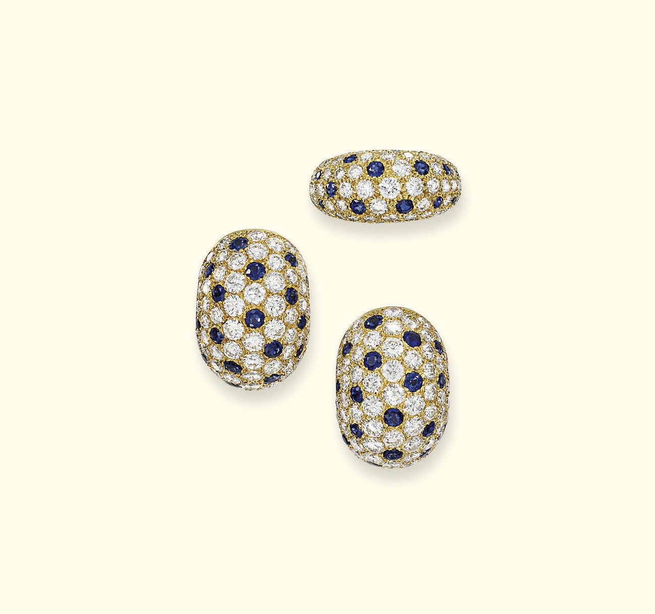 A PAIR OF SAPPHIRE AND DIAMOND EAR CLIPS AND RING, BY VAN CLEEF & ARPELS