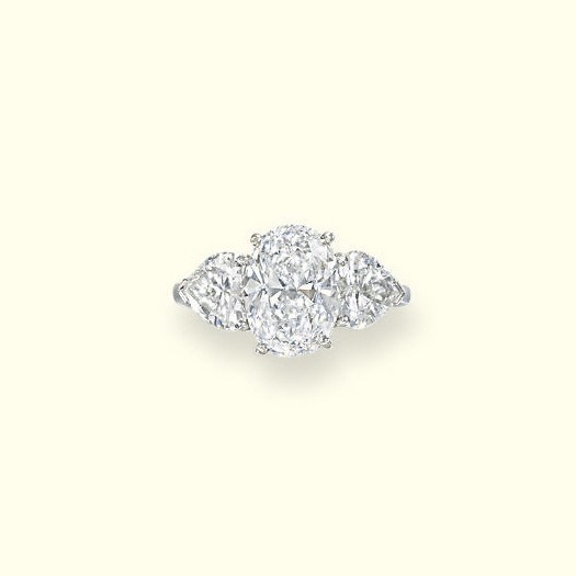 A DIAMOND SINGLE-STONE RING