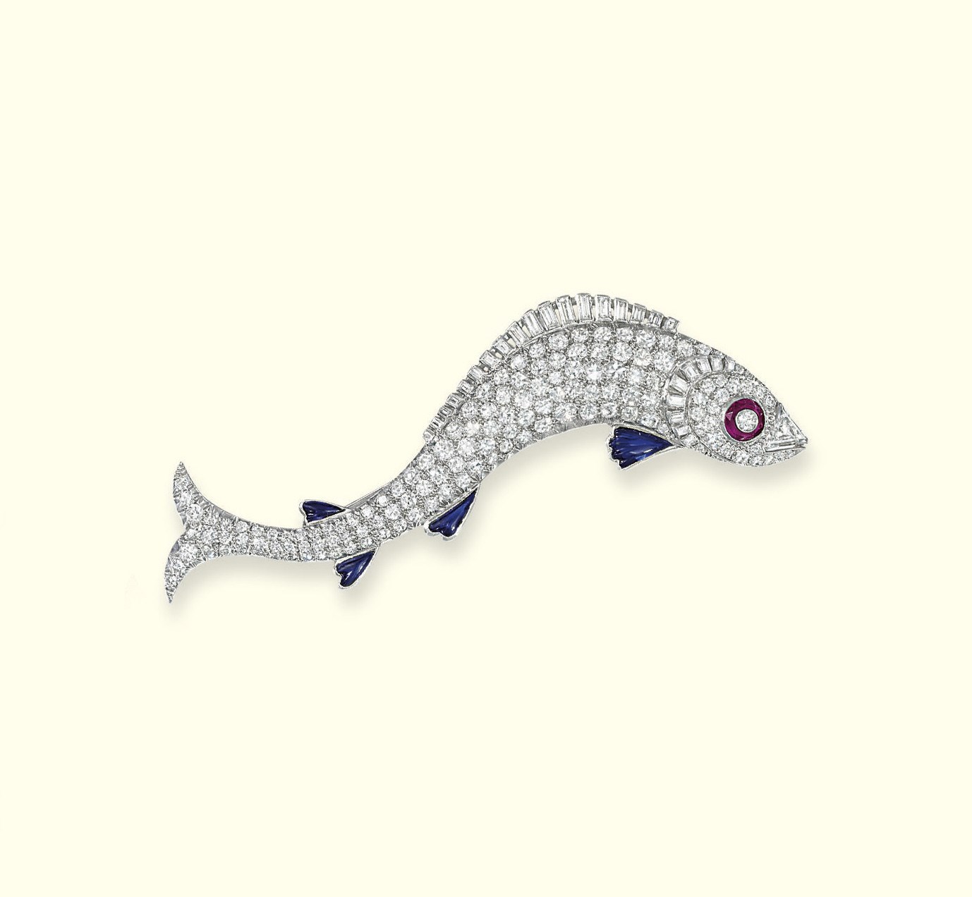 AN ART DECO DIAMOND BROOCH