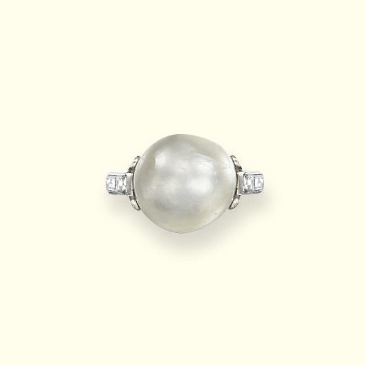 AN ART DECO NATURAL PEARL AND DIAMOND RING