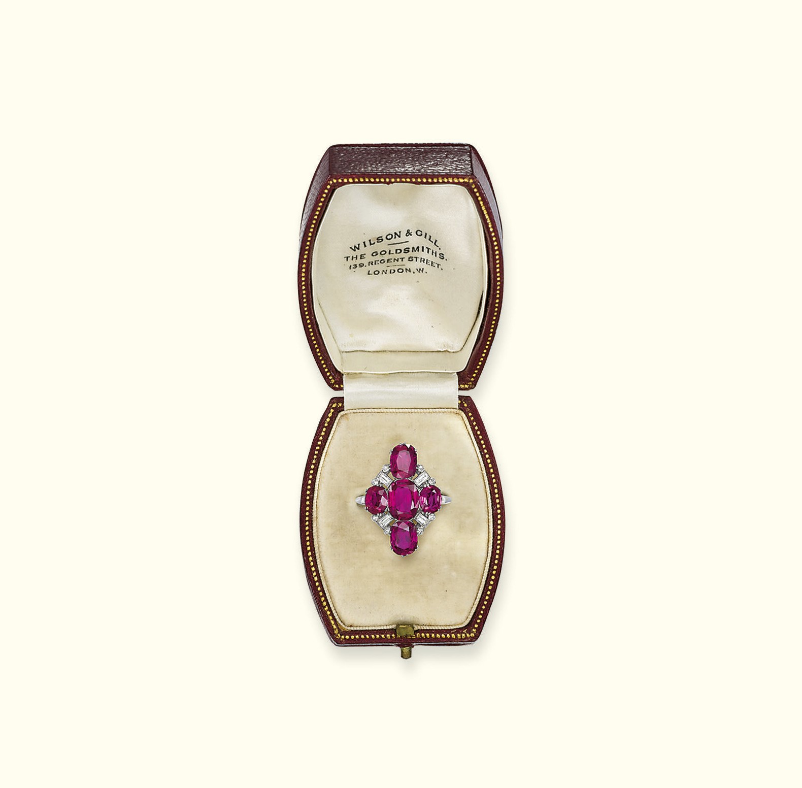 AN ATTRACTIVE ART DECO RUBY AND DIAMOND RING