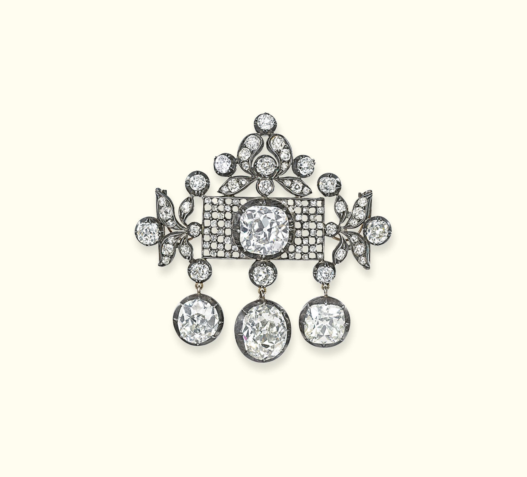 AN IMPORTANT ANTIQUE DIAMOND BROOCH