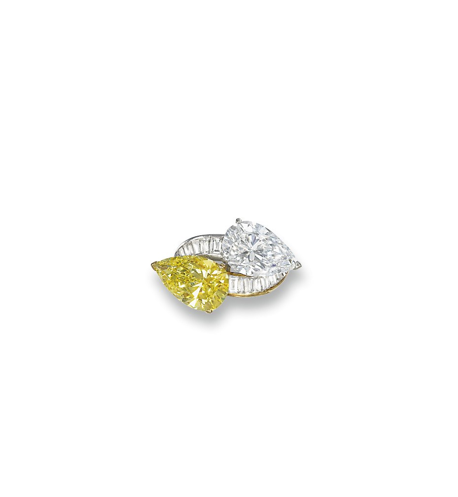 A FINE DIAMOND AND COLOURED DIAMOND RING, BY GRAFF