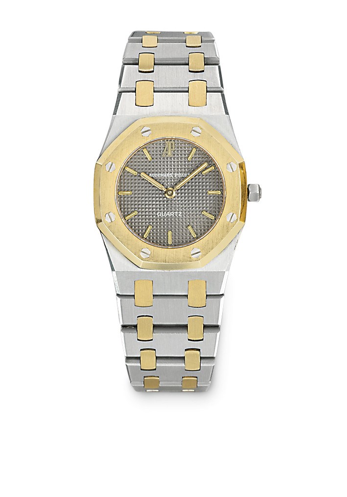 A LADY'S STAINLESS STEEL AND GOLD 'ROYAL OAK' WRISTWATCH, BY AUDEMARS PIGUET