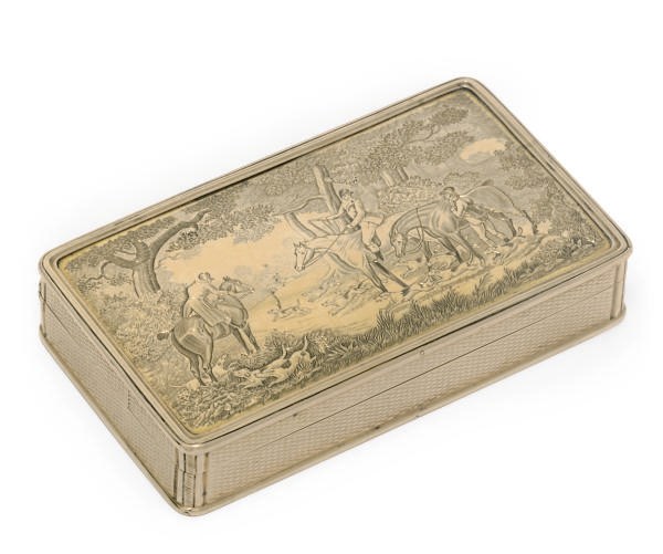 HUNTING INTEREST: AN ENGINE-TURNED GOLD SNUFF BOX