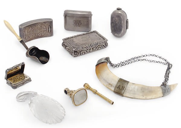A GEORGE IV RECTANGULAR SILVER SNUFF BOX