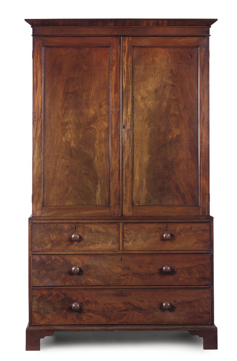 A GEORGE IV MAHOGANY LINEN PRESS