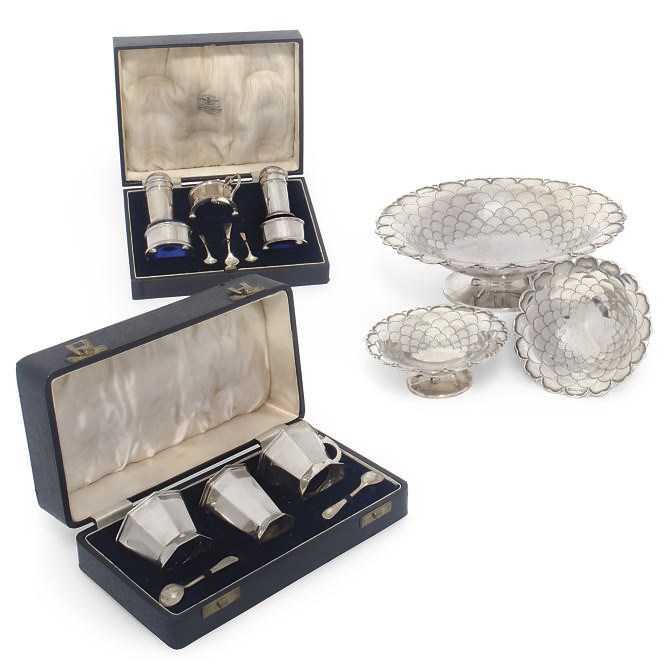 A SUITE OF THREE SILVER DISHES