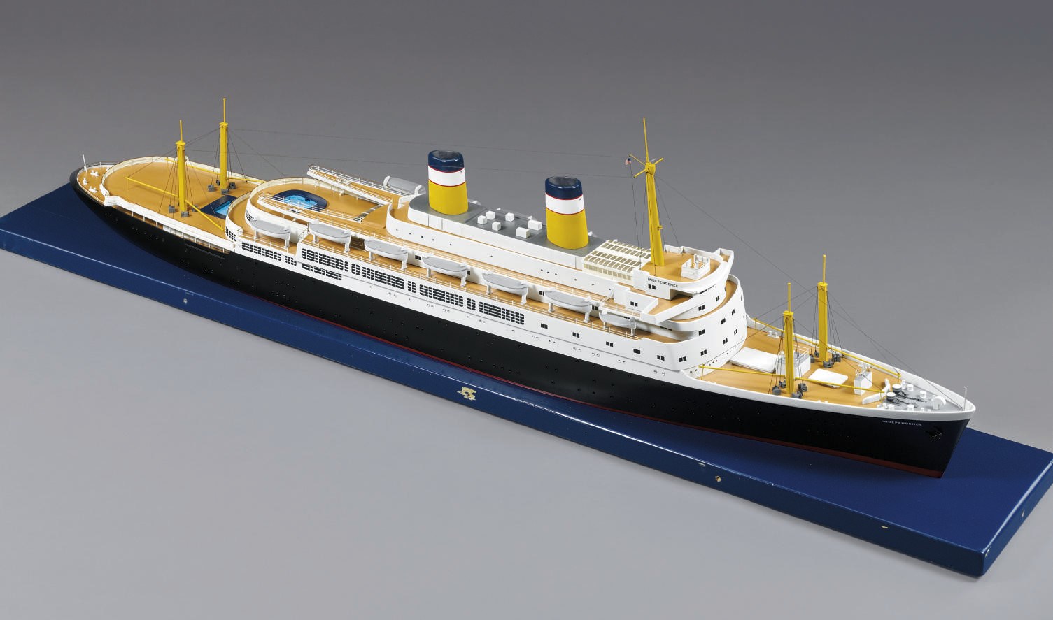 A waterline travel agent's model of the S.S. Independence