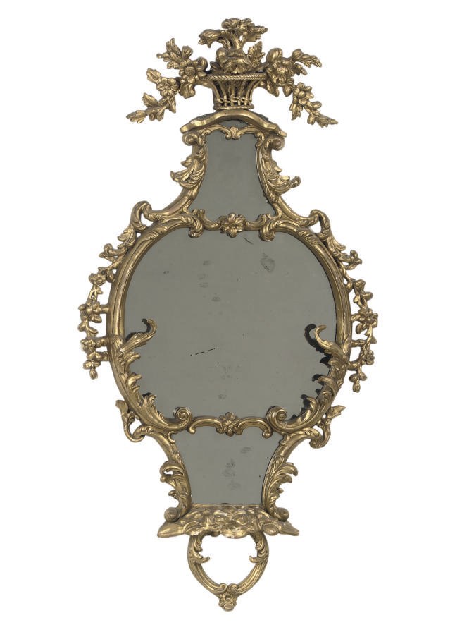 AN ENGLISH GILTWOOD MIRROR
