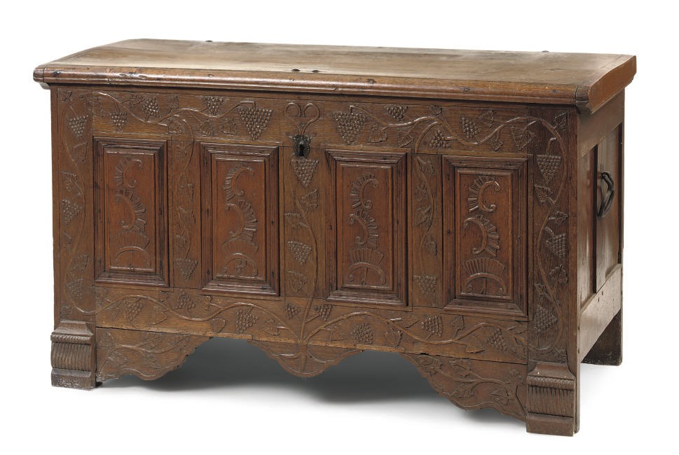 A GERMAN OAK CHEST