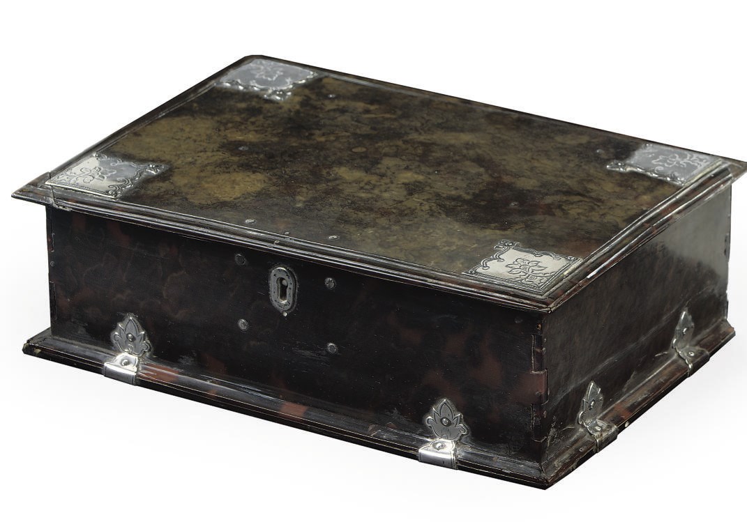 A DUTCH COLONIAL SILVER-MOUNTED TORTOISESHELL BOX