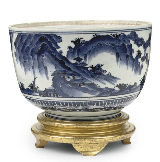 A large Japanese Arita blue and white tureen