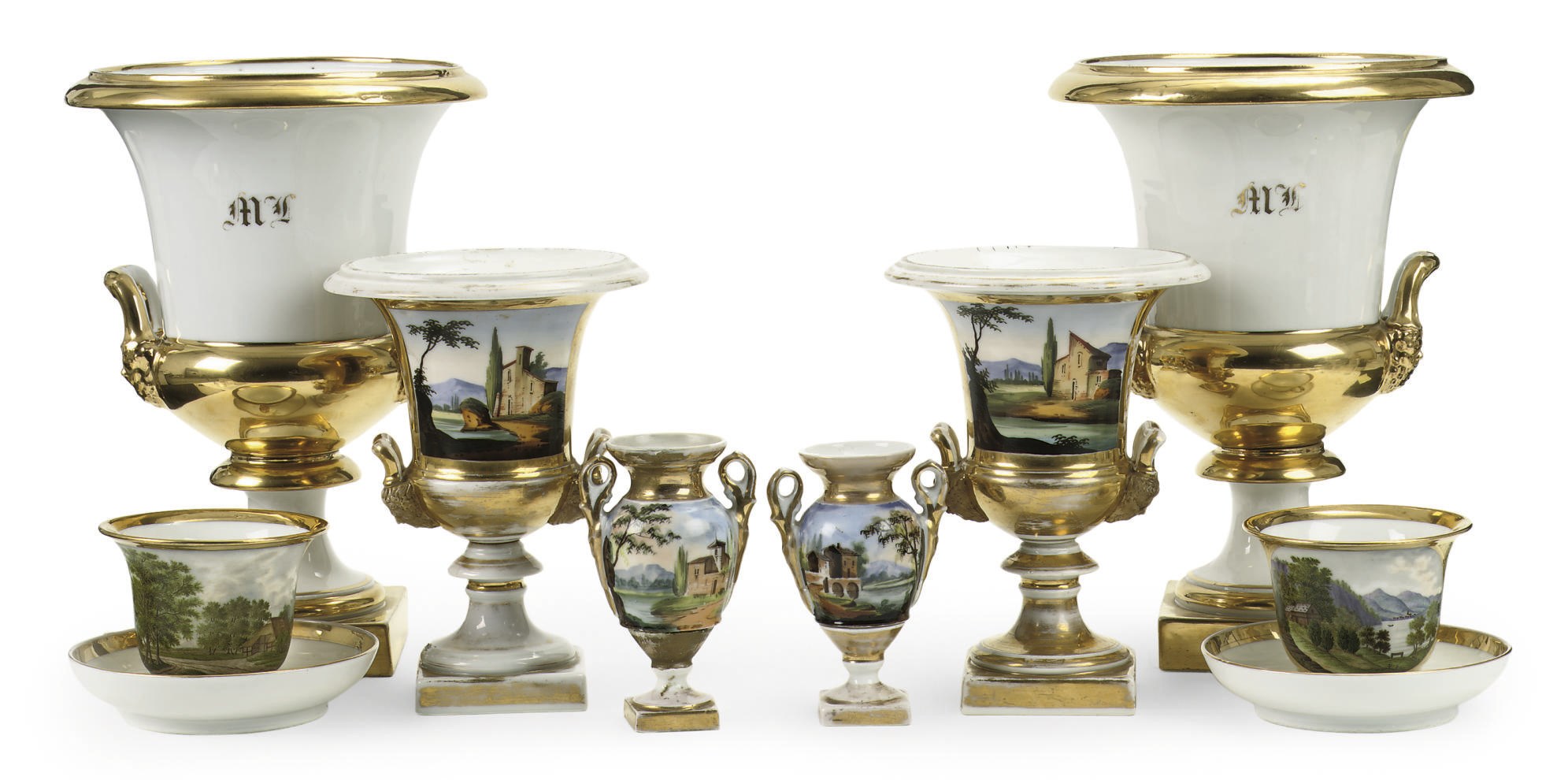 AN ASSORTED LOT OF PARIS PORCELAIN