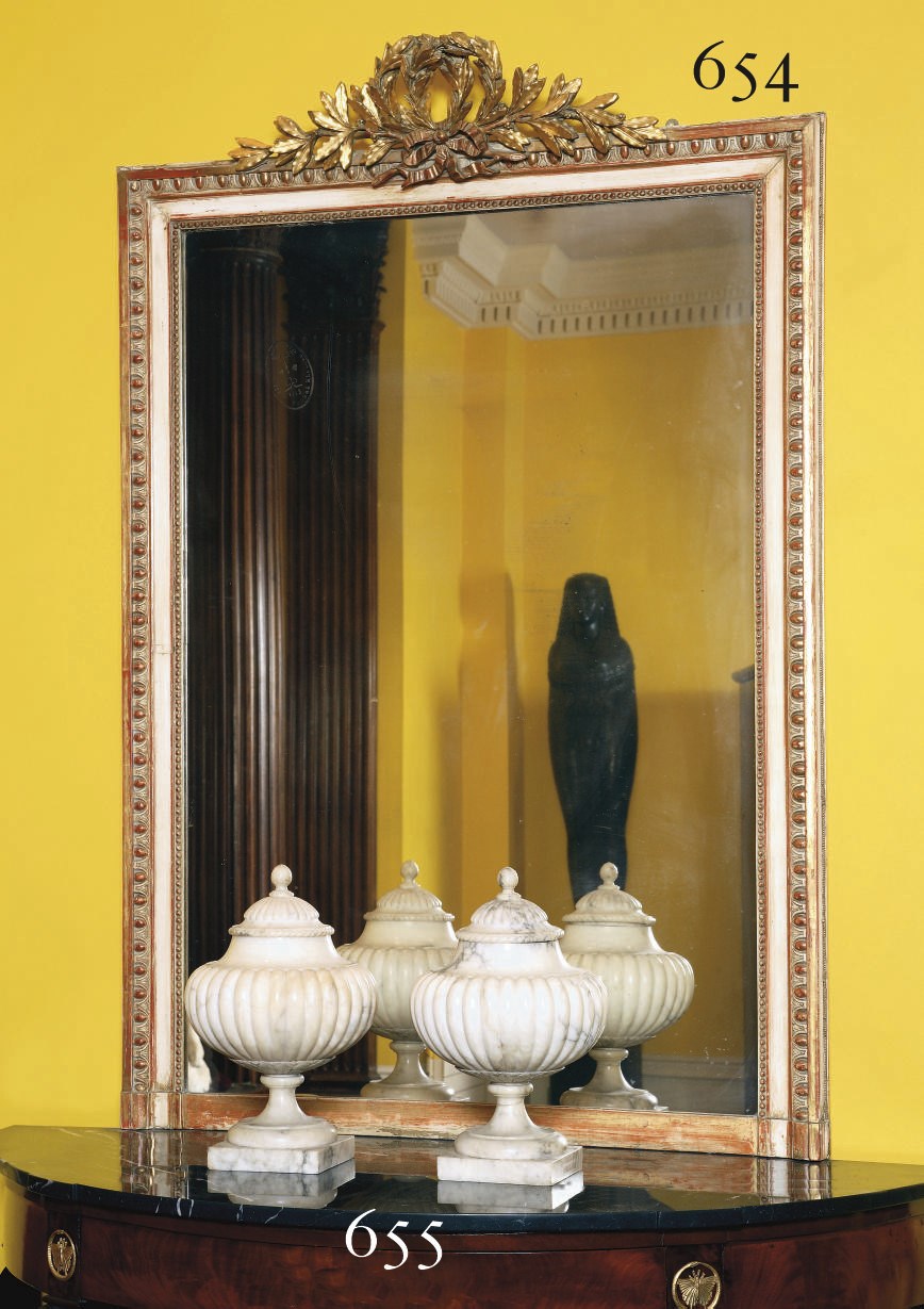 A PAIR OF ITALIAN ALABASTER LIDDED VASES MOUNTED AS TABLE LAMPS