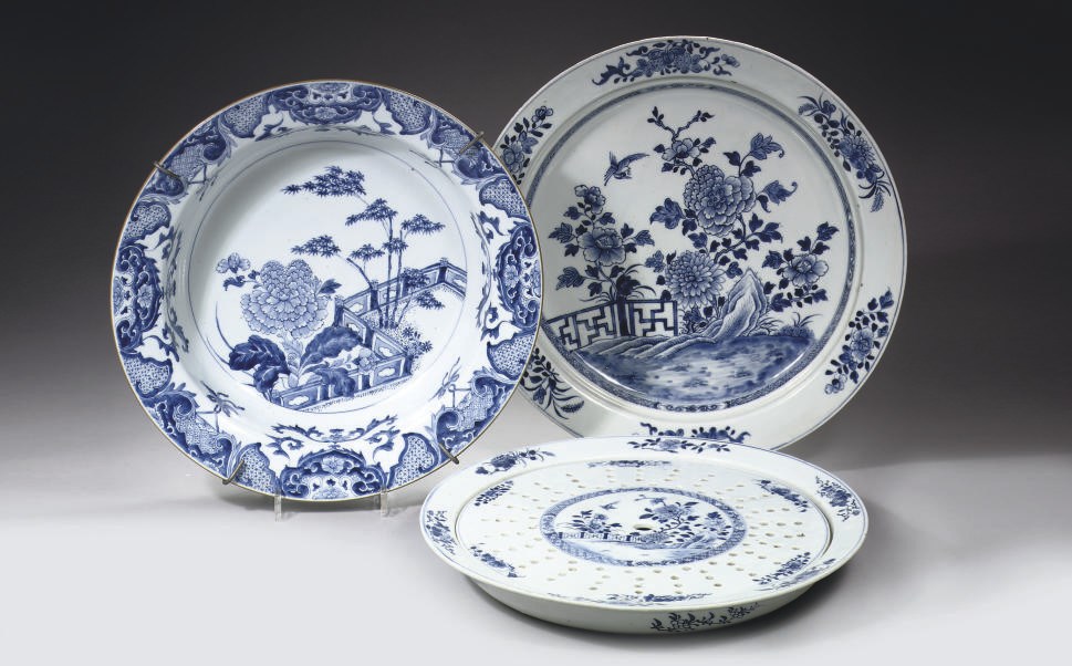 A Chinese blue and white fish dish and strainer and four blue and white dishes