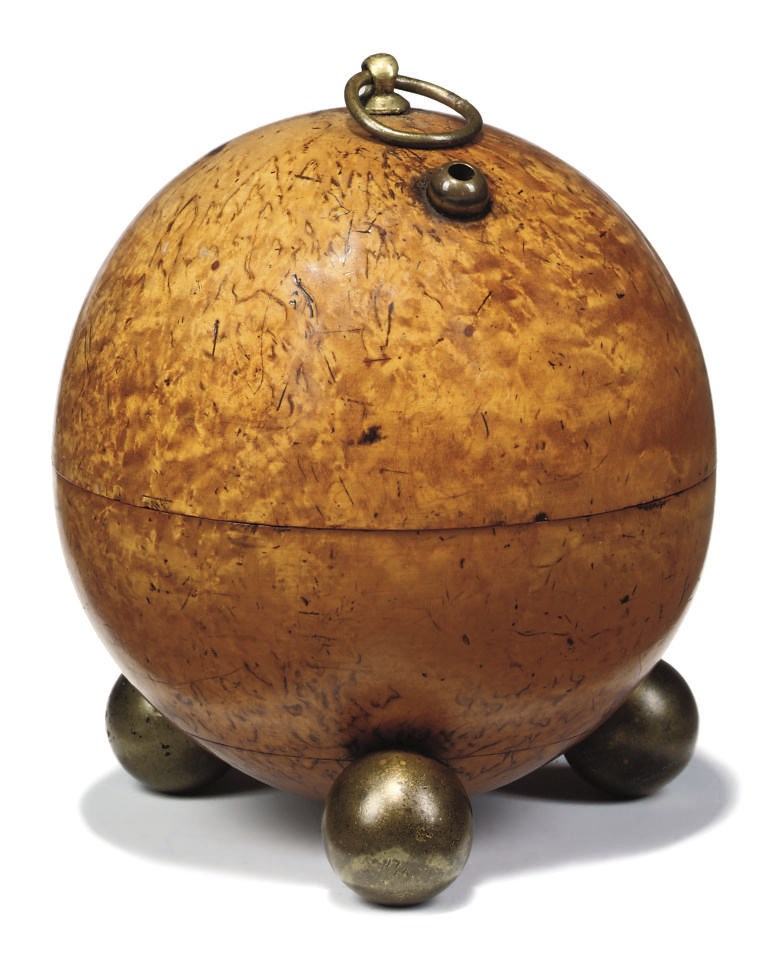 AN ENGLISH BURR-BIRCH CIRCULAR STRING-BOX