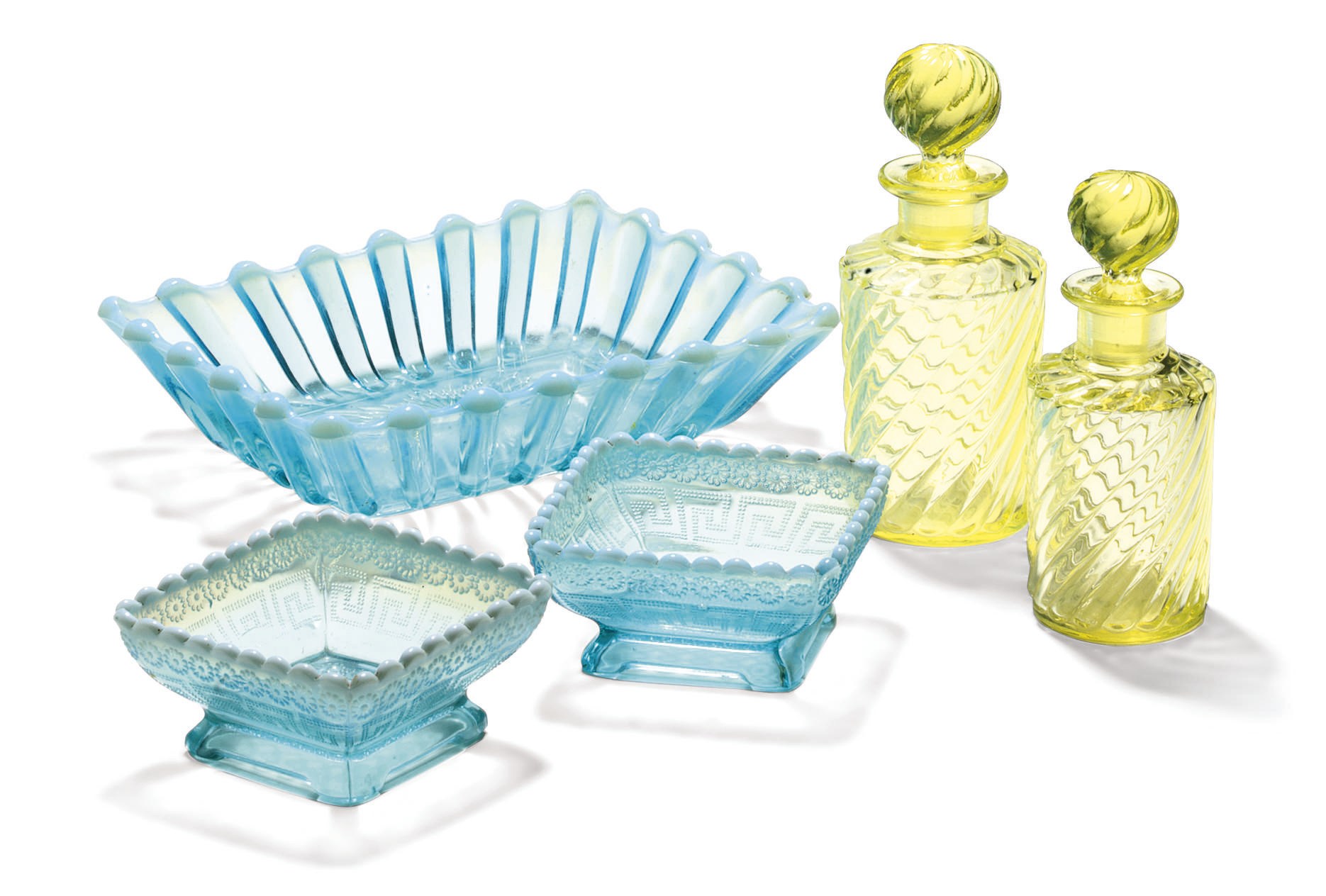 A QUANTITY OF GLASS