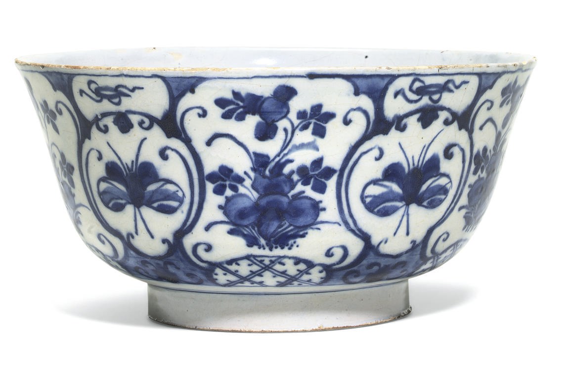 A DUTCH DELFT BLUE AND WHITE BOWL