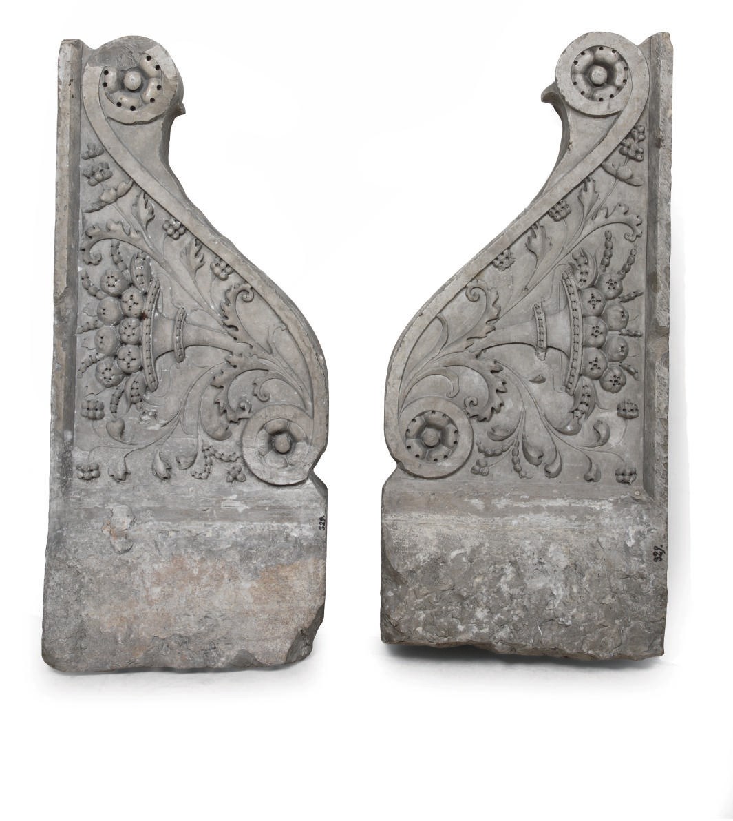 A PAIR OF ITALIAN CARVED HARDSTONE BRACKETS