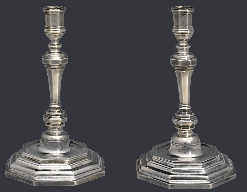 PAIRE DE FLAMBEAUX EN ARGENT