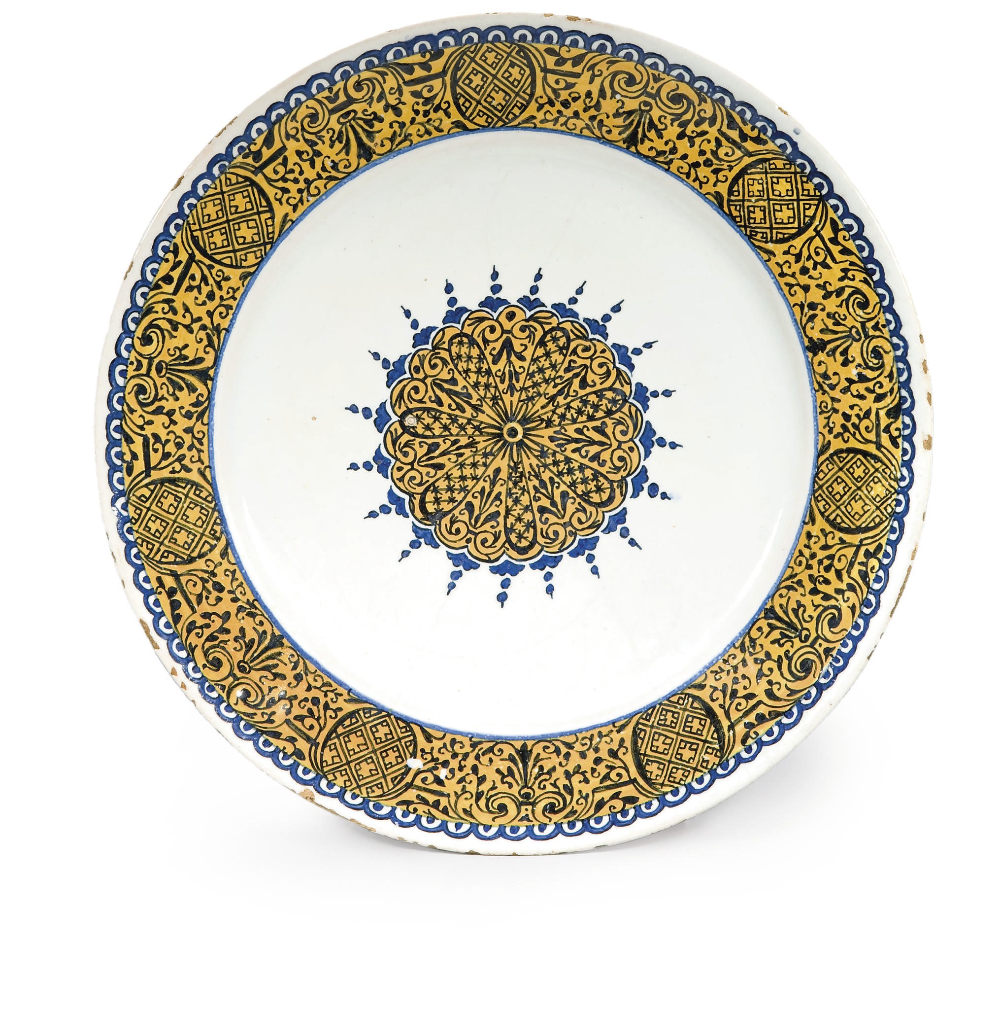 ASSIETTE EN FAIENCE DE ROUEN DU DEBUT DU XVIIIEME SIECLE, PROBABLEMENT FABRIQUE CHARLES LE COQ DE VILLERAY