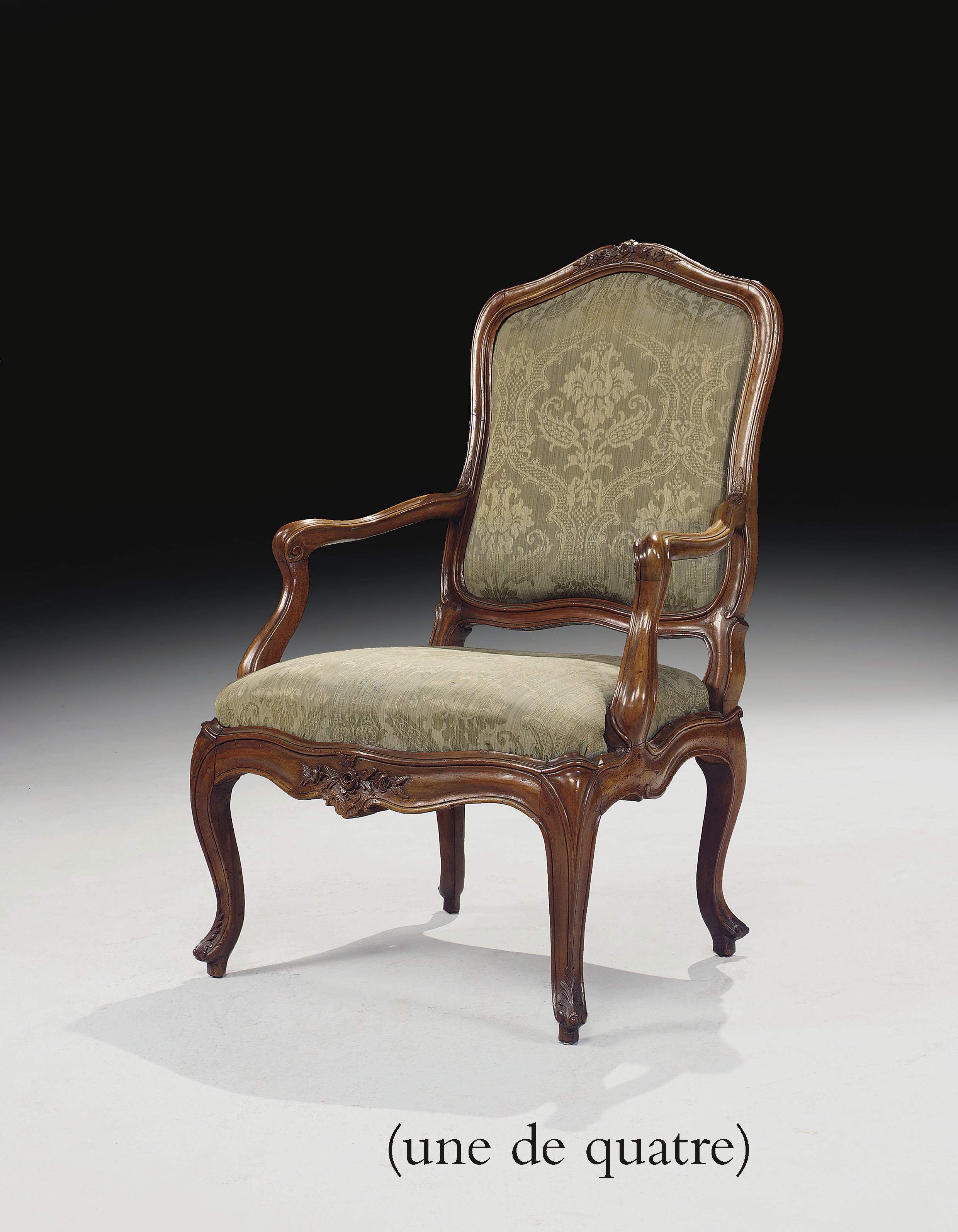 SUITE DE QUATRE FAUTEUILS A CHASSIS D'EPOQUE ROCOCO