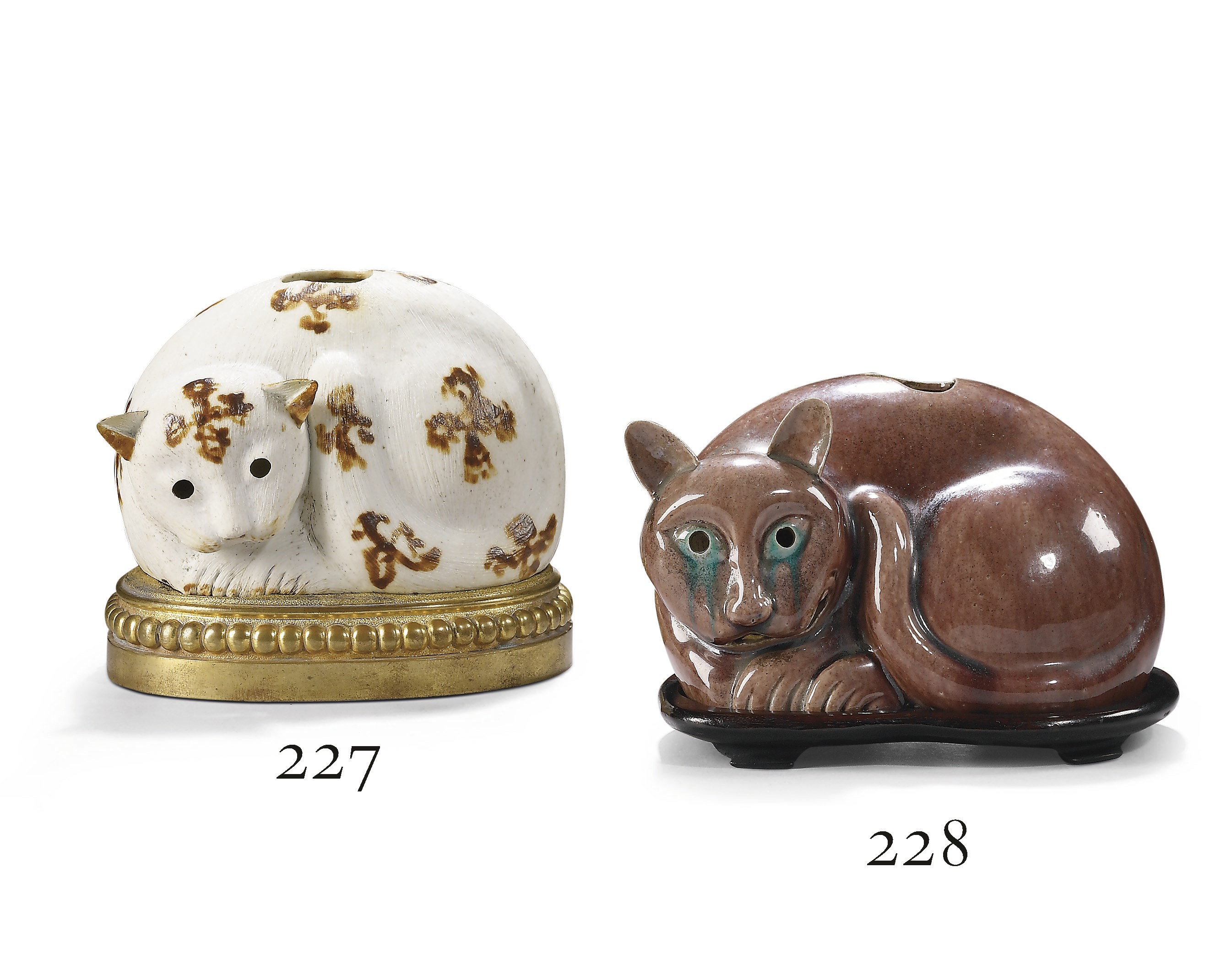 LANTERNE EN PORCELAINE EMAILLEE AUBERGINE ET VERT