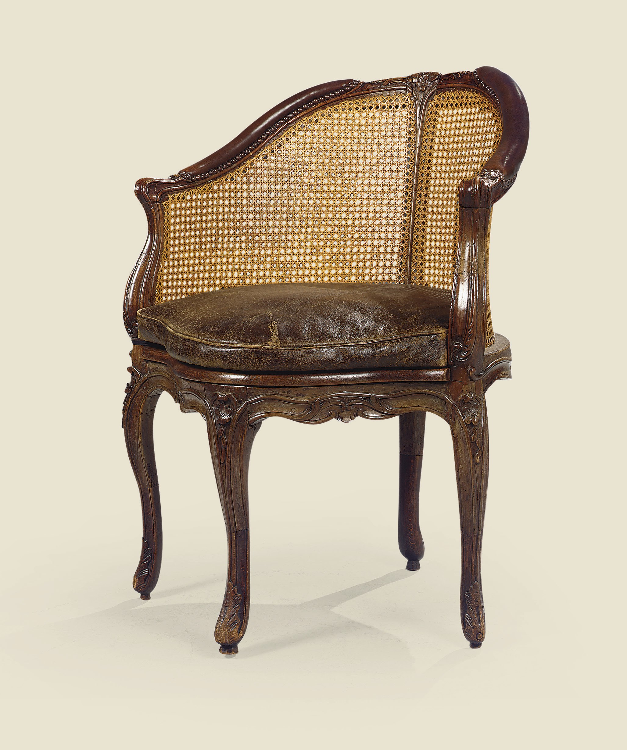 FAUTEUIL DE BUREAU D'EPOQUE LOUIS XV