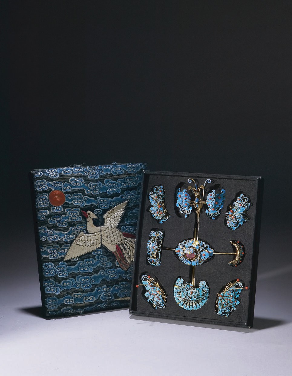 PARURE DE BIJOUX