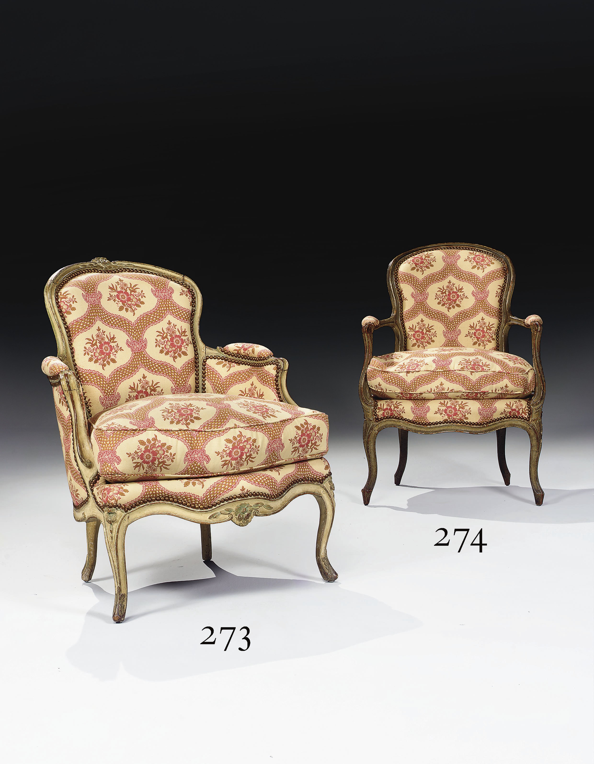 FAUTEUIL EN CABRIOLET D'EPOQUE LOUIS XV
