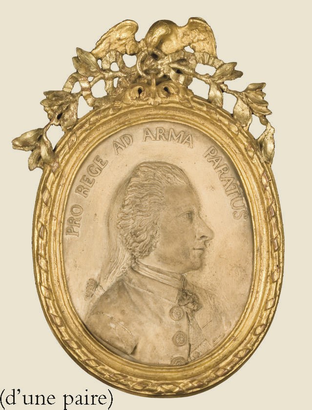 PAIRE DE MEDAILLONS EN PLATRE DE LA FIN DU XVIIIEME SIECLE