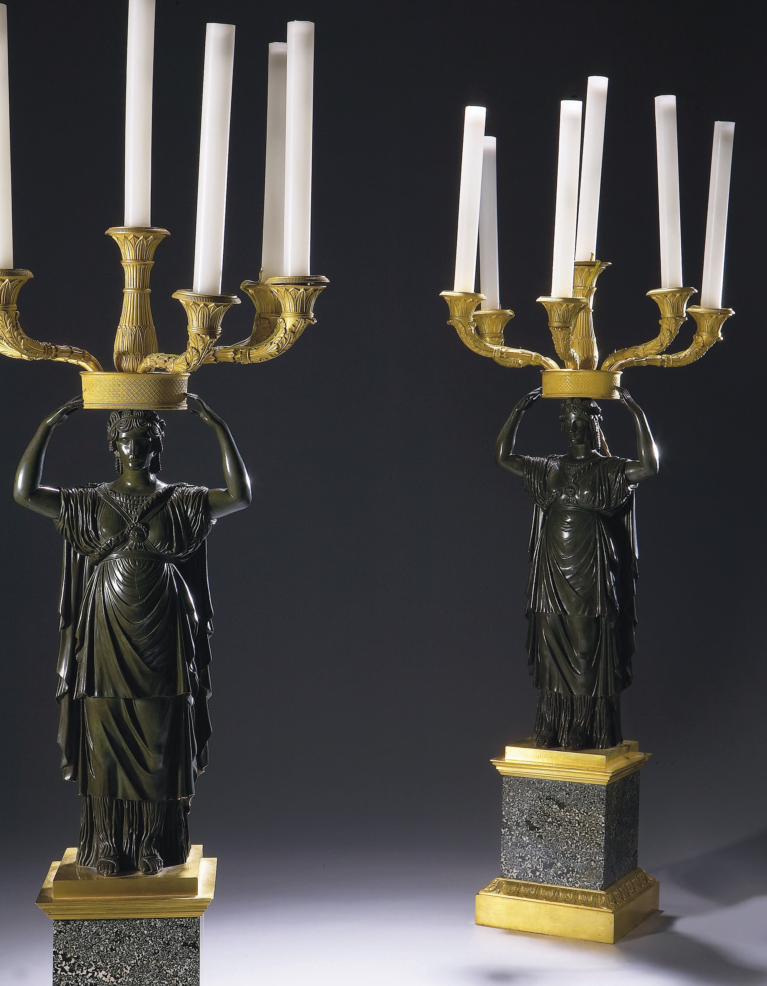 PAIRE DE CANDELABRES D'EPOQUE EMPIRE