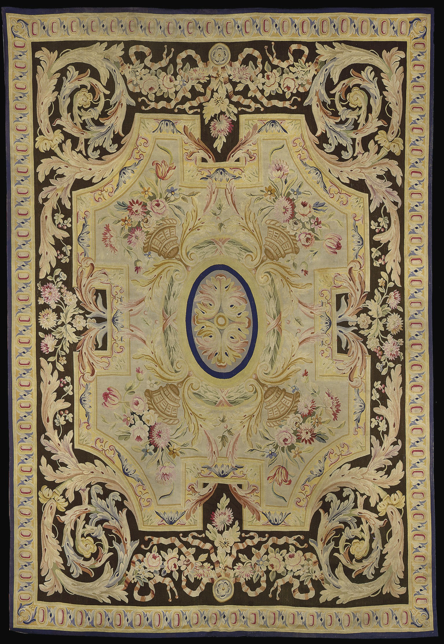 TAPIS D'AUBUSSON DU XIXEME SIECLE