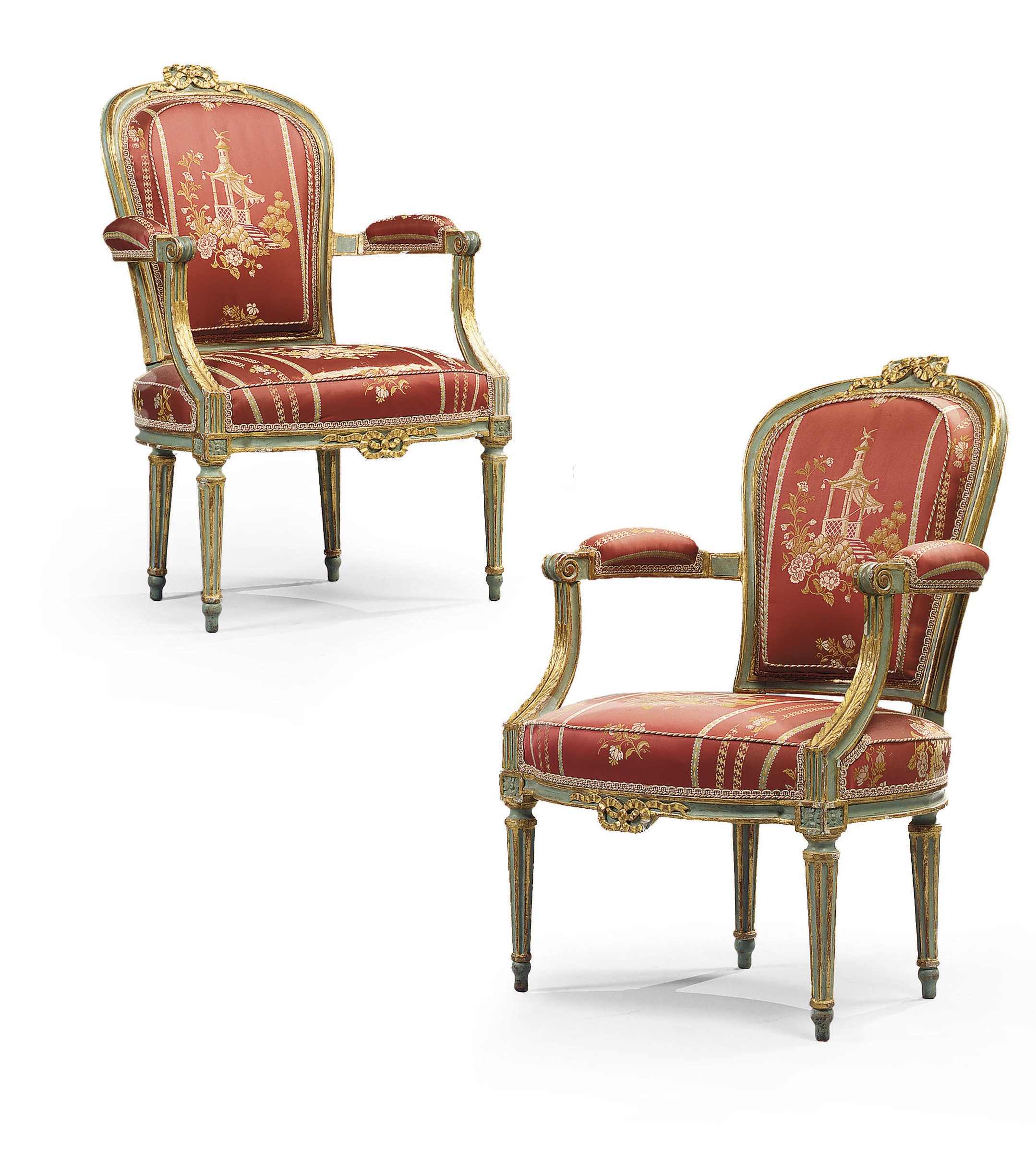 PAIRE DE FAUTEUILS EN CABRIOLET D'EPOQUE LOUIS XVI