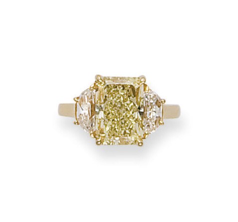 BAGUE DIAMANT JAUNE ET DIAMANTS