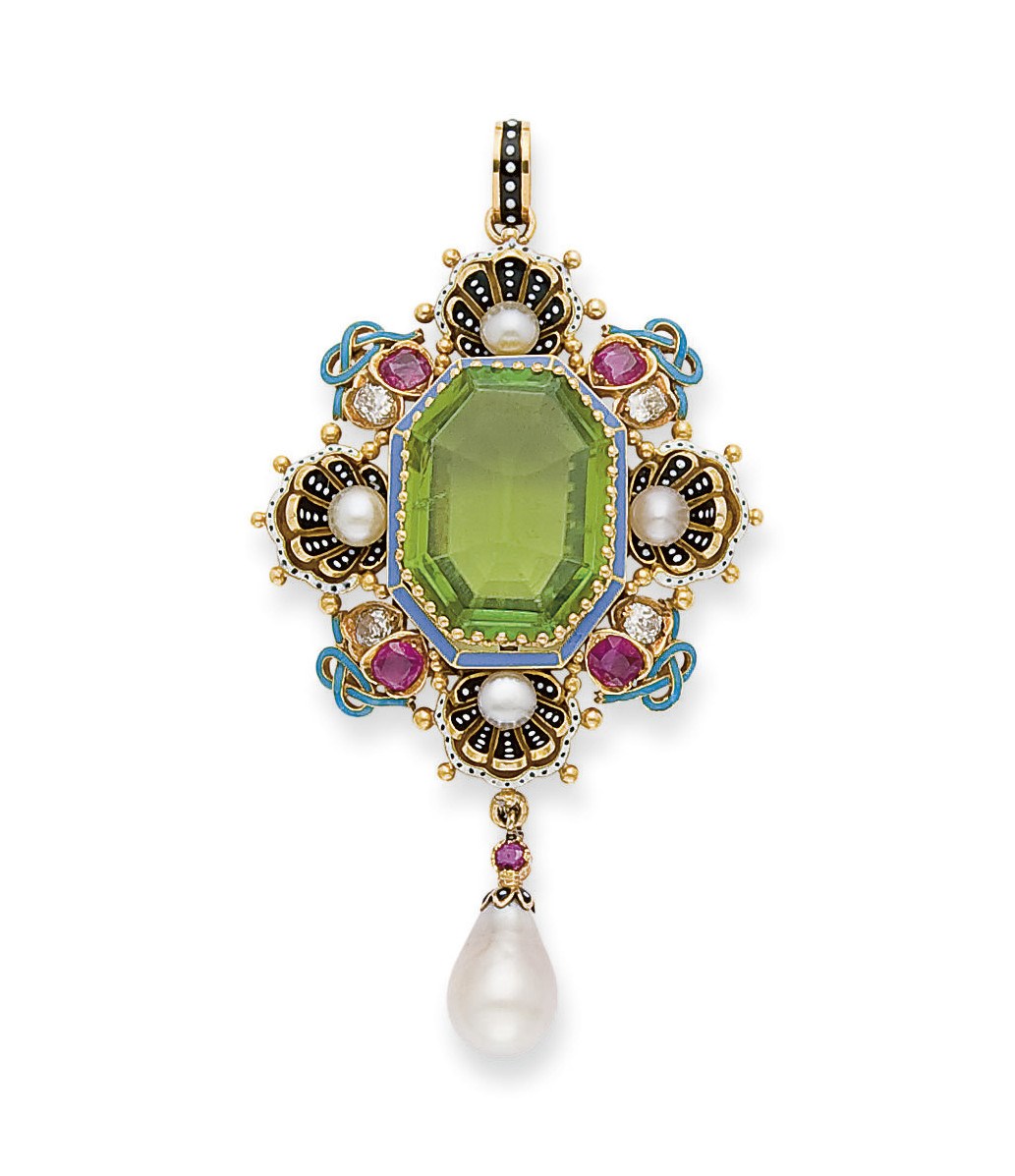 PENDENTIF EMAIL, PERIDOT, RUBIS ET DIAMANTS, PAR PHILLIPS