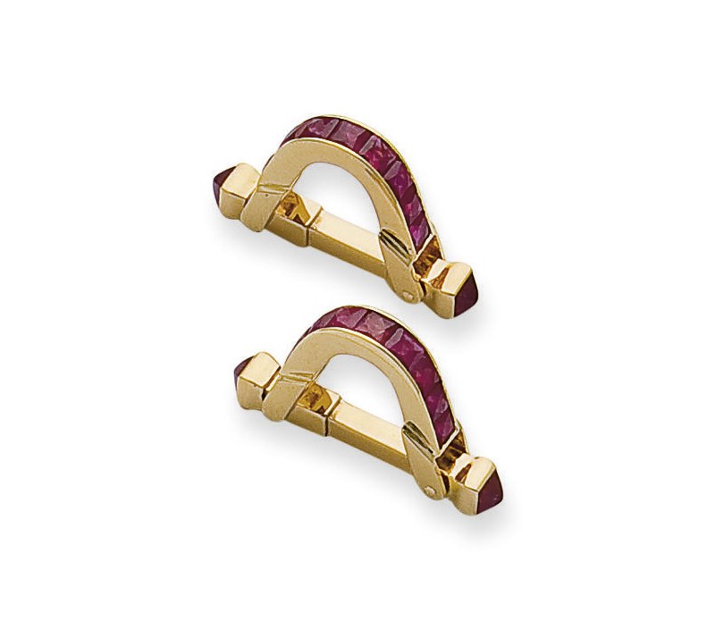 PAIRE DE BOUTONS DE MANCHETTES RUBIS