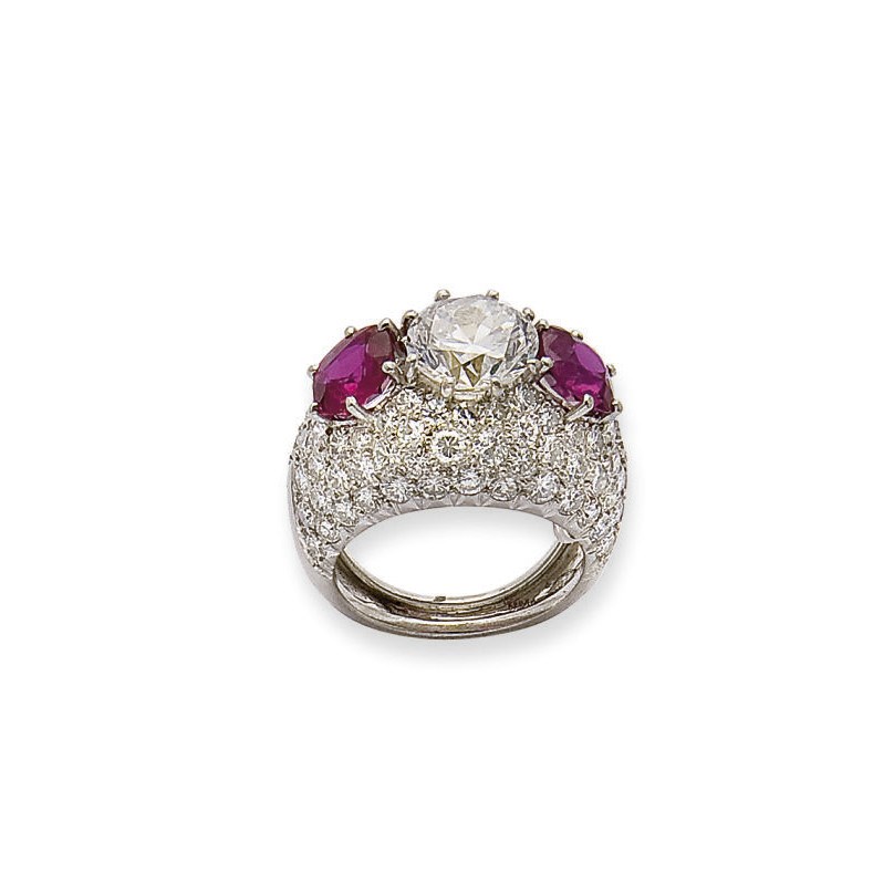 BAGUE RUBIS ET DIAMANTS