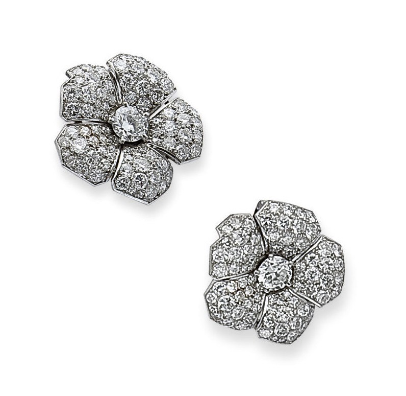 PAIRE DE CLIPS D'OREILLES DIAMANTS, PAR CARTIER