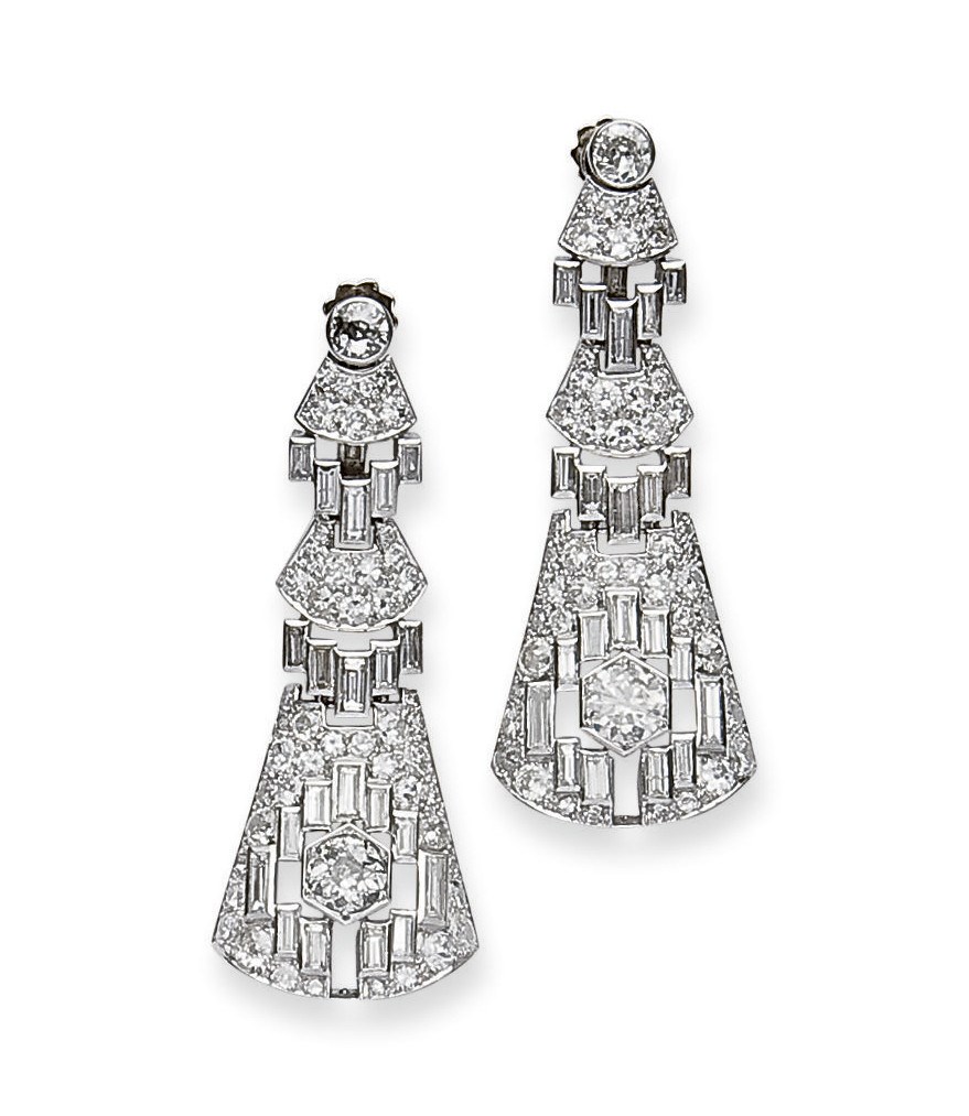 PAIRE DE PENDANTS D'OREILLES DIAMANTS
