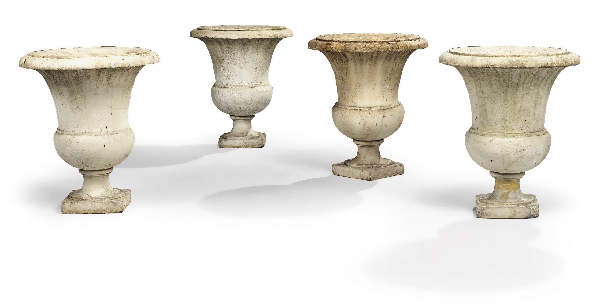 SUITE DE QUATRE VASES MEDICIS