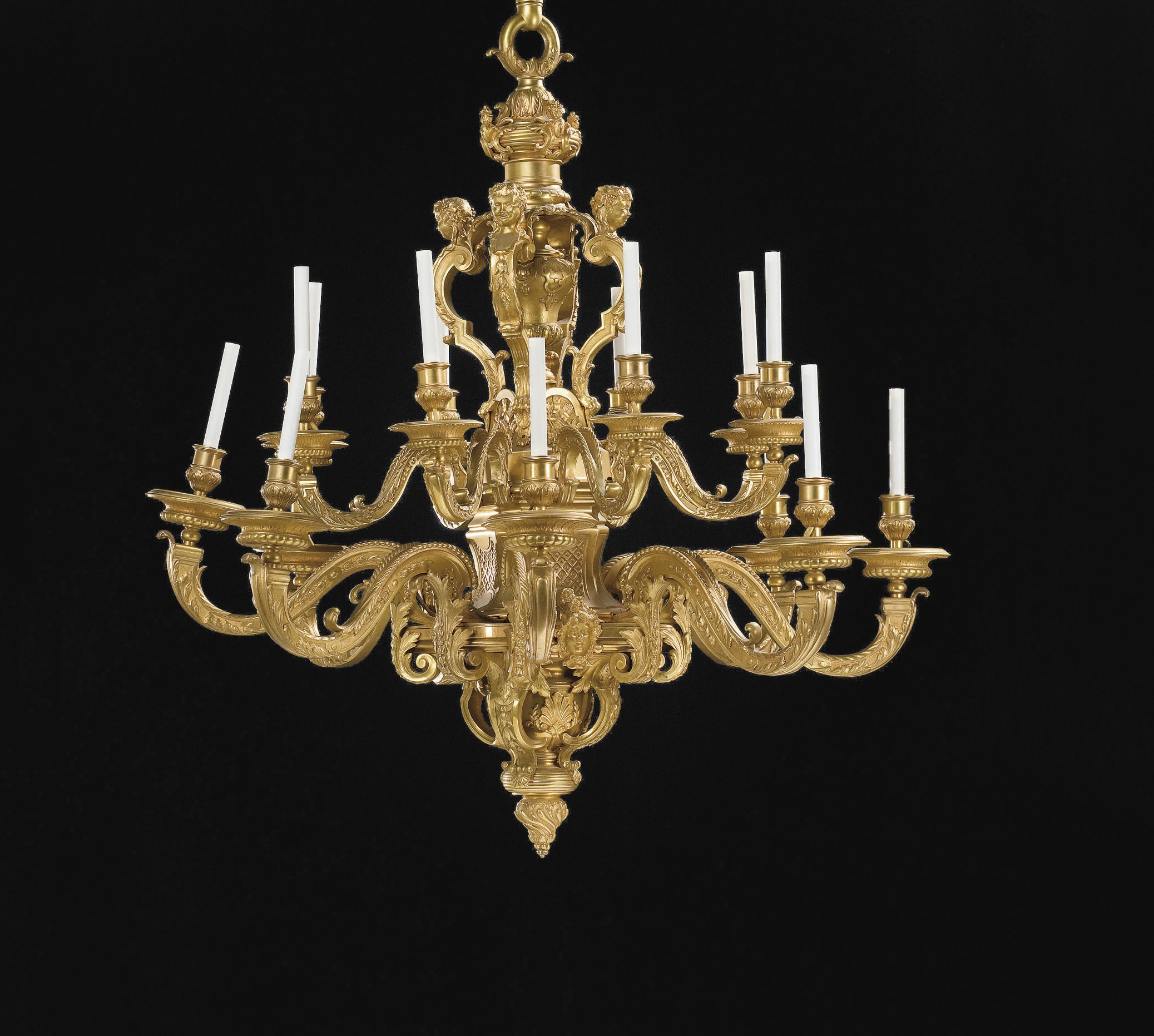 LUSTRE DE STYLE LOUIS XIV