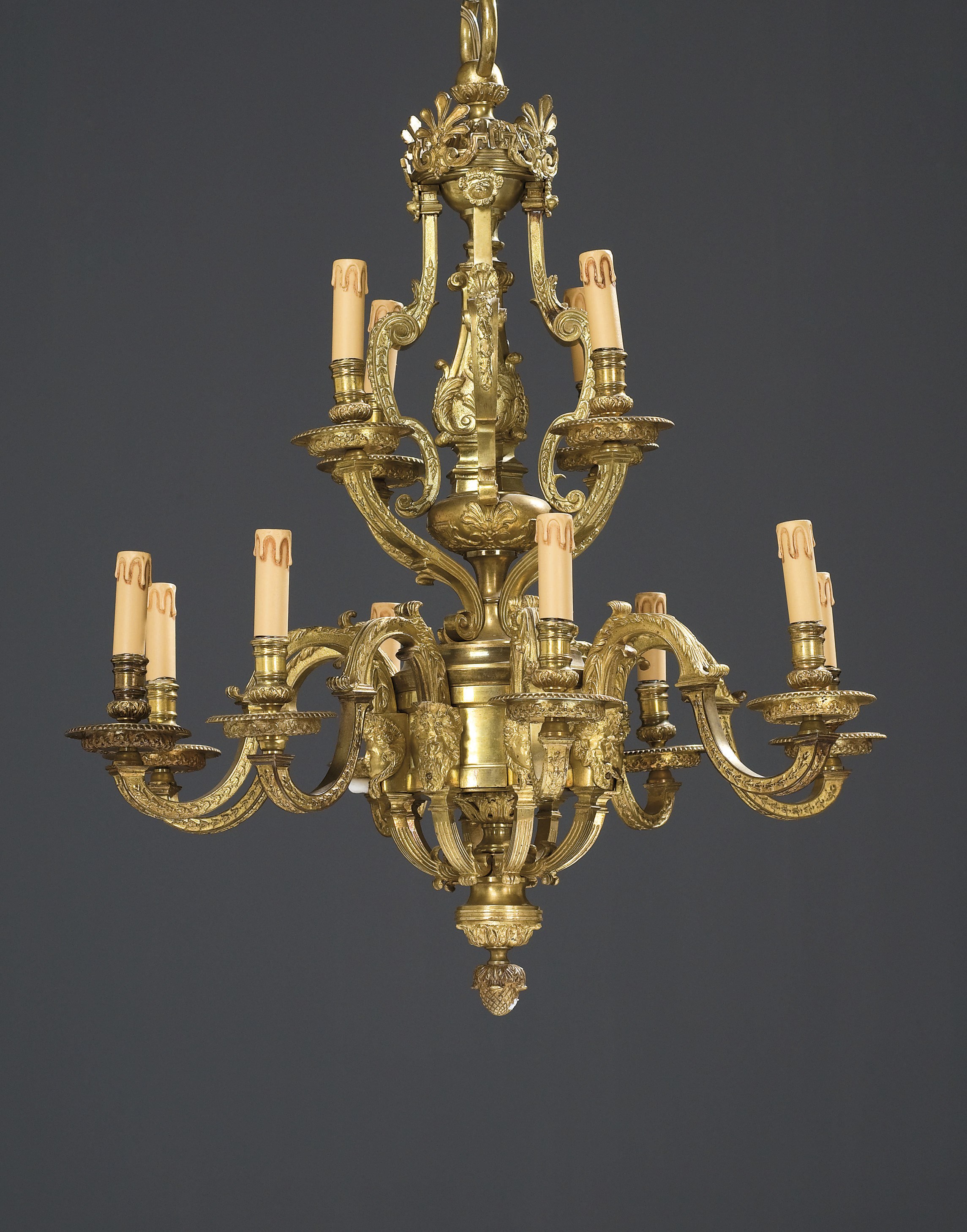 LUSTRE DE STYLE LOUIS XIV